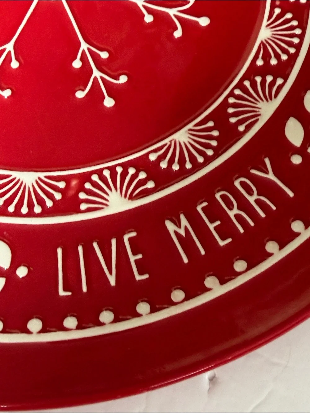 Christmas Red Round Snowflake Decorative Plate 13”